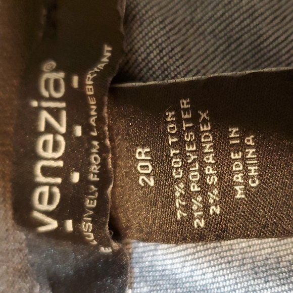 Women's size 20 Venezia boot cut jeans - Picture 2 of 4